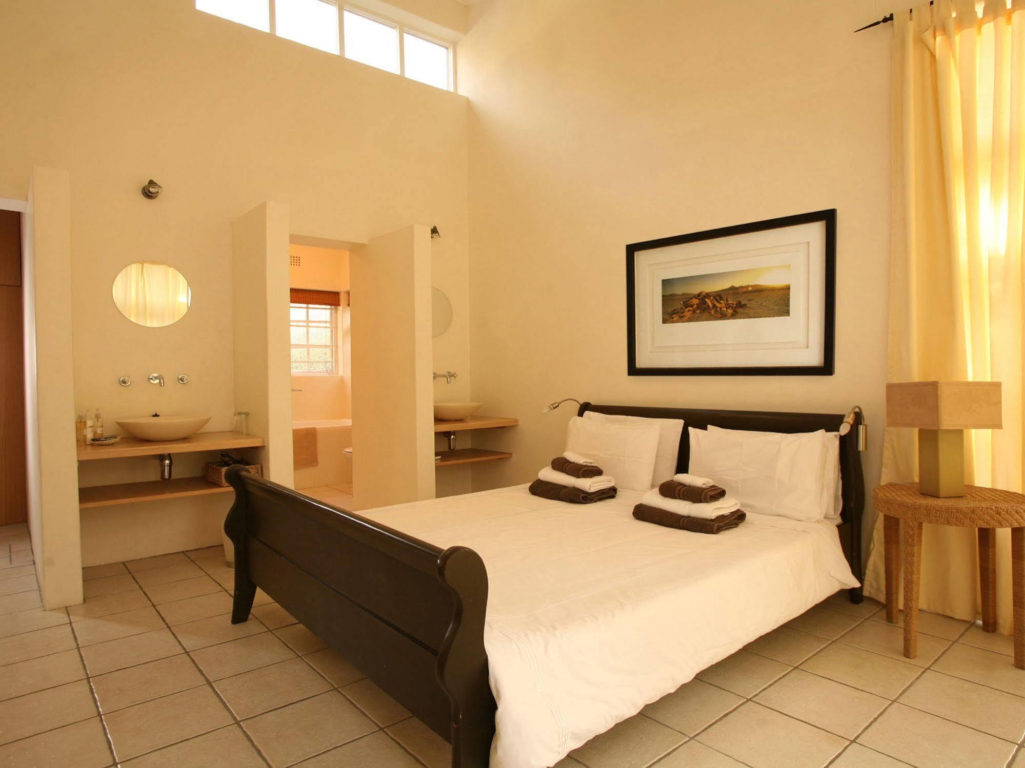 Art Gallery Guest House - Thandekayo خليج هوت المظهر الخارجي الصورة