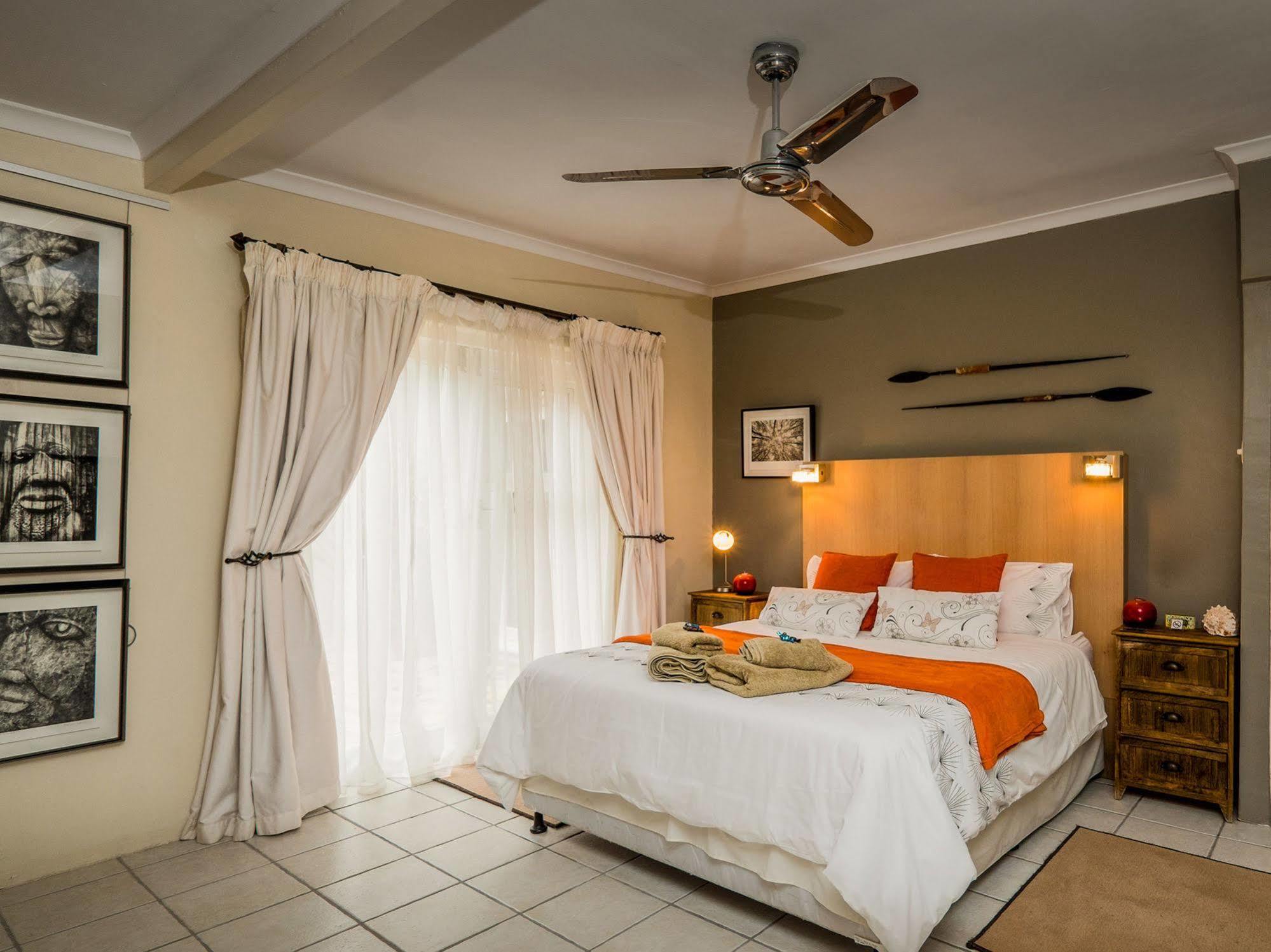 Art Gallery Guest House - Thandekayo خليج هوت المظهر الخارجي الصورة